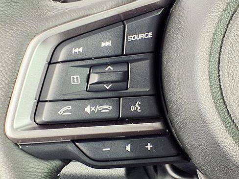 Certified 2025 Subaru Outback Limited image 18