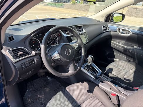 Used 2019 Nissan Sentra SR FWD image 9