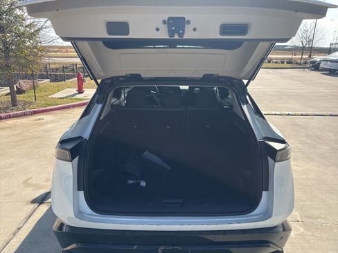 Used 2023 Nissan Ariya FWD image 17