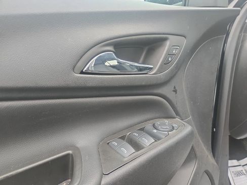Used 2023 Chevrolet Equinox LT image 17
