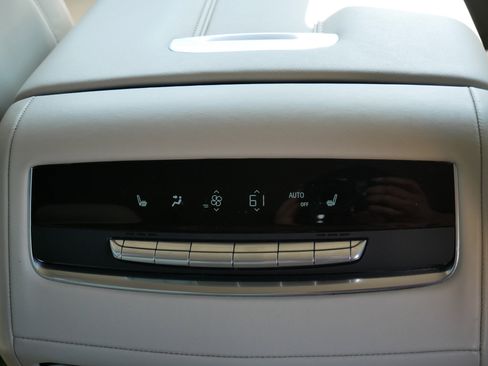 Certified 2024 Cadillac Escalade Sport Platinum AWD/4WD image 12