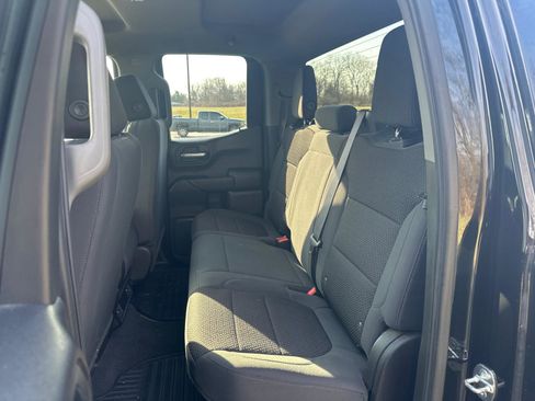Used 2022 Chevrolet Silverado 1500 Custom AWD/4WD image 7