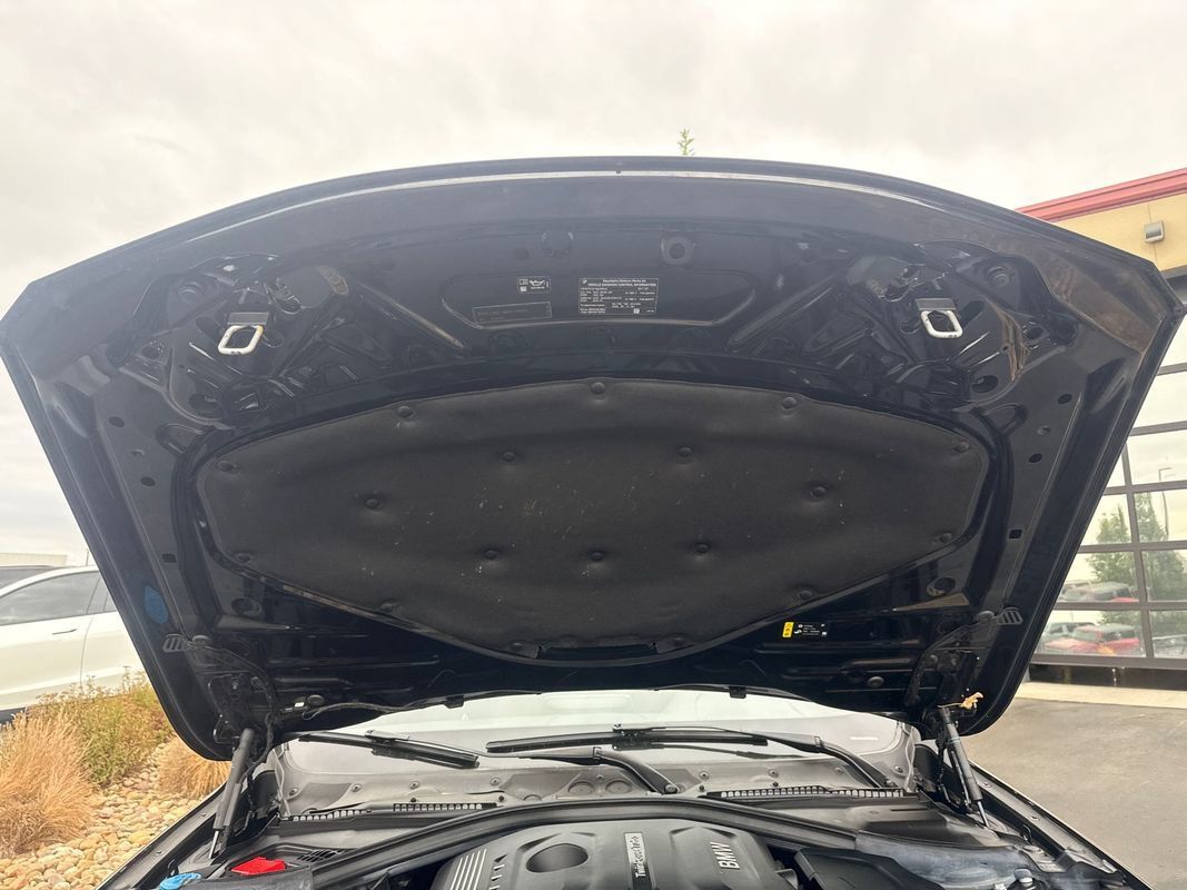 Used 2017 BMW 330i Sedan RWD image 40