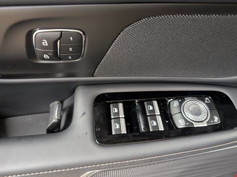 New 2026 Lincoln Nautilus Premier image 10