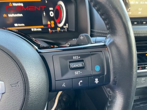 Used 2021 Nissan Rogue Platinum image 8