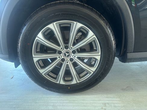 Used 2024 Mercedes-Benz GLC 300 image 33