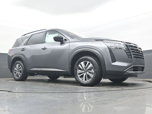 New 2026 Nissan Pathfinder SL FWD image 23