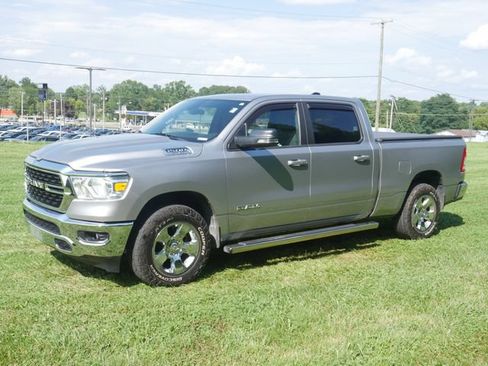 Used 2022 RAM 1500 Big Horn AWD/4WD image 3