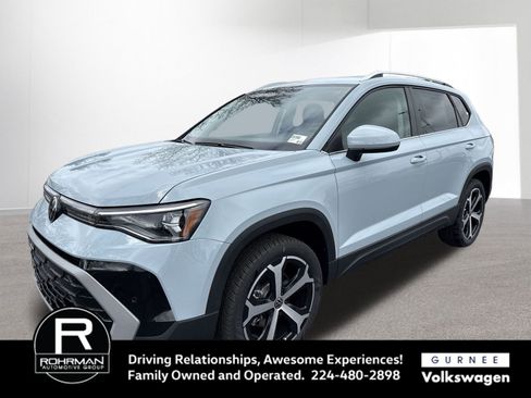 Used 2025 Volkswagen Taos SEL image 4