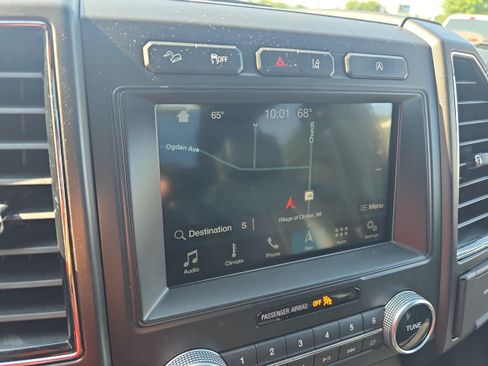 Used 2018 Ford Expedition Limited w/ Equipment Group 301A AWD/4WD image 13