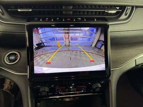 Certified 2021 Jeep Grand Cherokee L Limited image 21