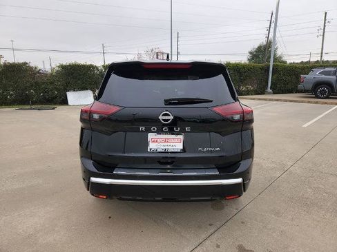 Certified 2025 Nissan Rogue Platinum w/ Platinum Premium Package image 6