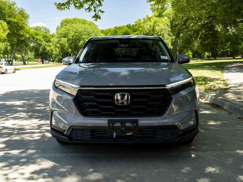 Used 2025 Honda CR-V LX image 3