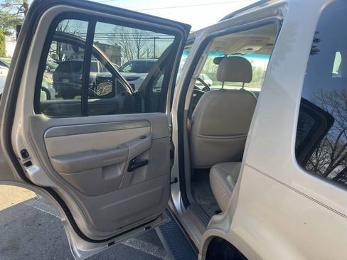 Used 2004 Ford Explorer Sport XLT AWD/4WD image 19