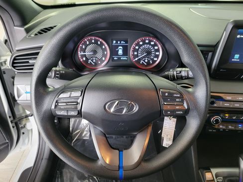 Used 2020 Hyundai Veloster 2.0 FWD image 19