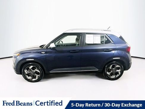 Certified 2023 Hyundai Venue Limited w/ Cargo Package FWD image 4