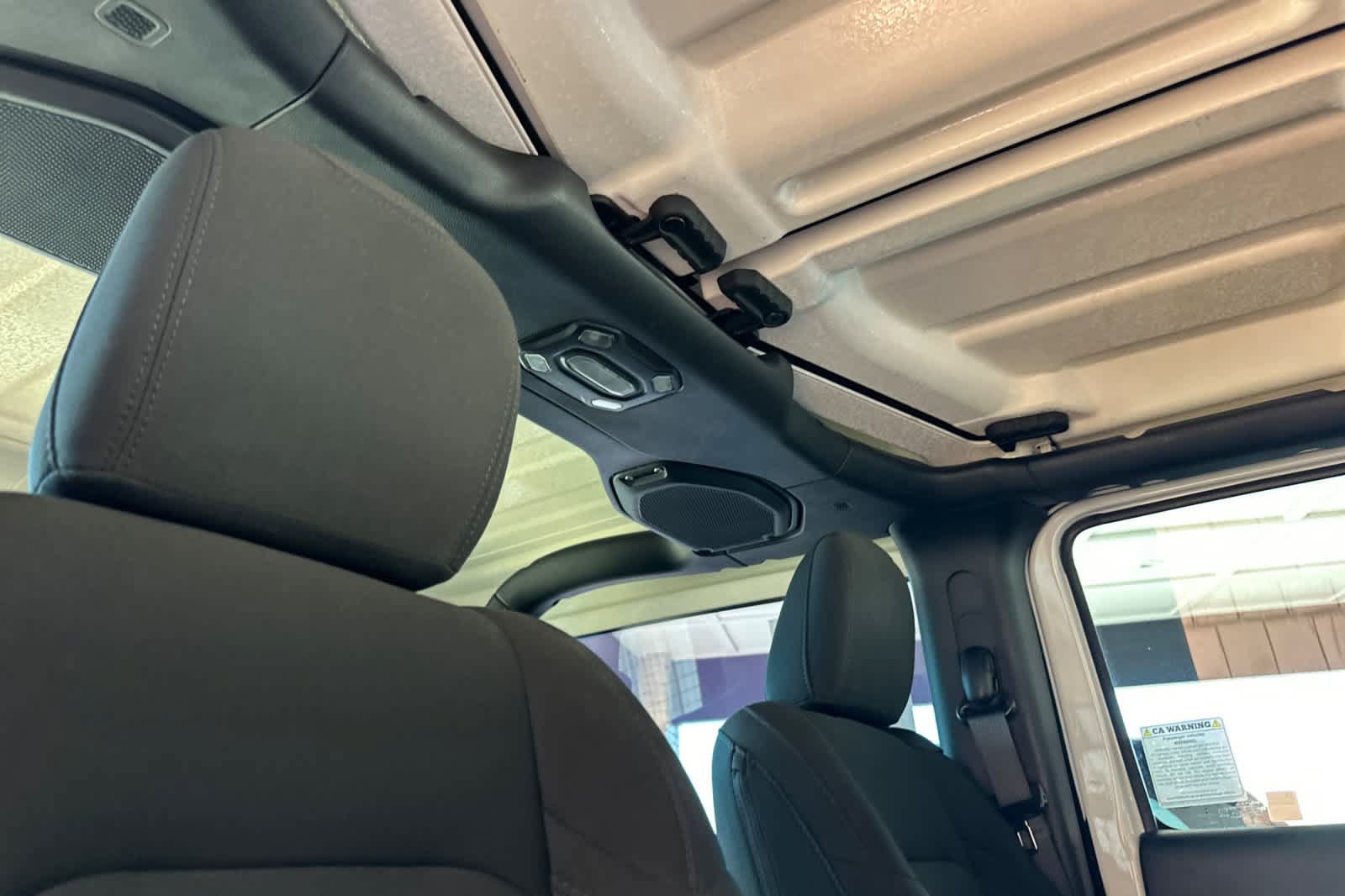 Used 2022 Jeep Wrangler Sport AWD/4WD image 16