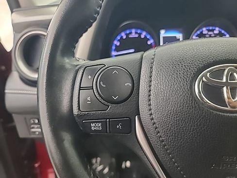Used 2018 Toyota RAV4 XLE w/ Plus Extra Value Package FWD image 27