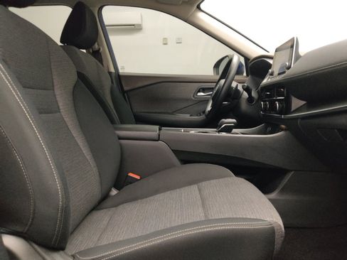Used 2021 Nissan Rogue SV FWD image 21