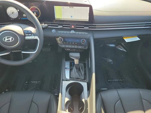 New 2026 Hyundai Elantra Limited image 16