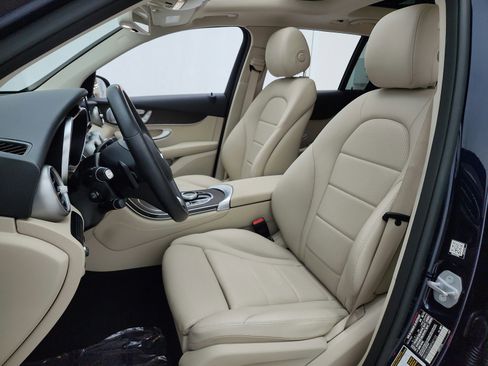 Used 2019 Mercedes-Benz GLC 350e 4MATIC image 13