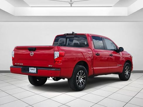 Used 2022 Nissan Titan SV RWD image 4