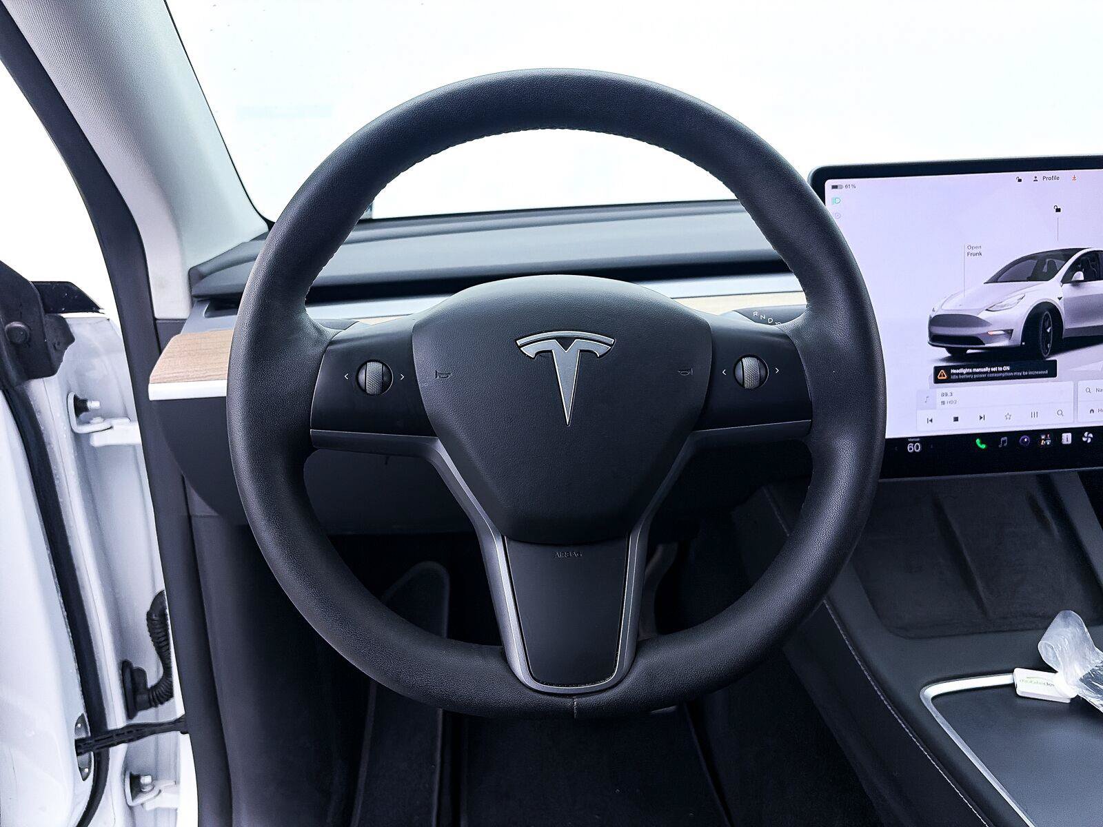 Used 2023 Tesla Model Y Long Range AWD/4WD image 28