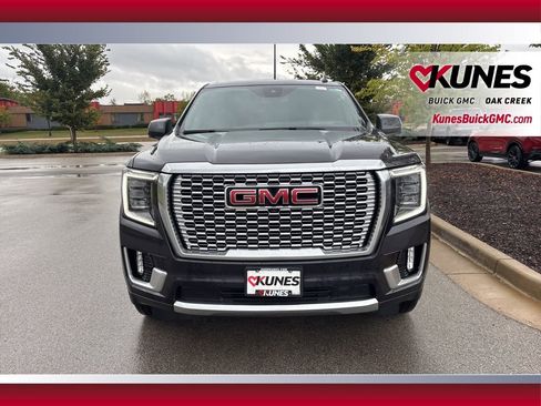 Used 2023 GMC Yukon XL Denali image 3