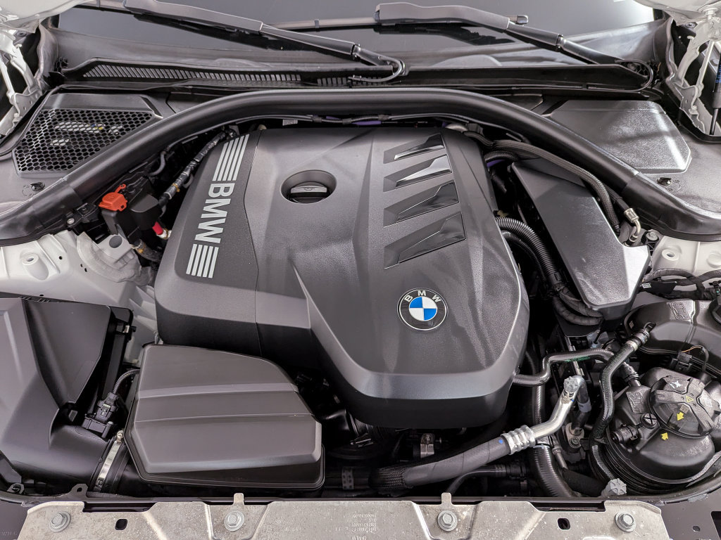 Used 2025 BMW 330i xDrive Sedan w/ M Sport Package AWD/4WD image 45