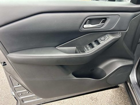 New 2026 Nissan Rogue SV AWD/4WD image 17