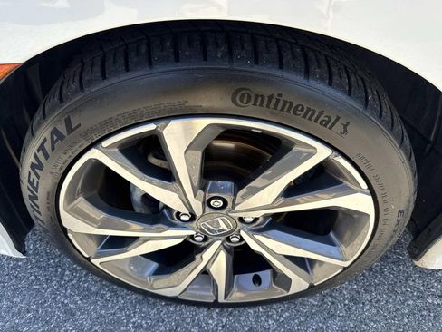 Used 2021 Honda Civic Touring image 12