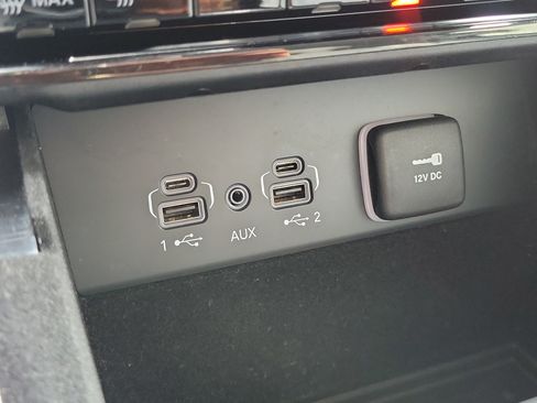 Used 2022 Jeep Grand Cherokee L Overland RWD image 28