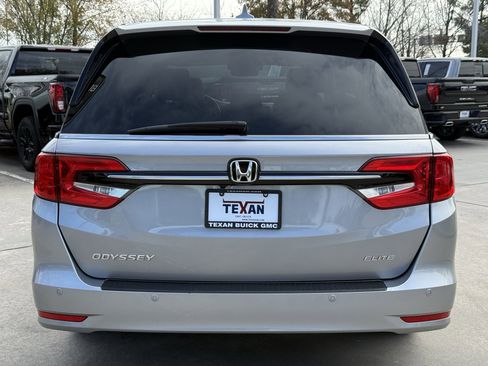 Used 2023 Honda Odyssey Elite image 6