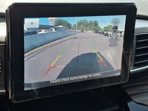 Used 2023 Ford Explorer Limited w/ Equipment Group 301A AWD/4WD image 15