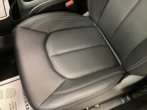 New 2026 Chrysler Pacifica Select image 16