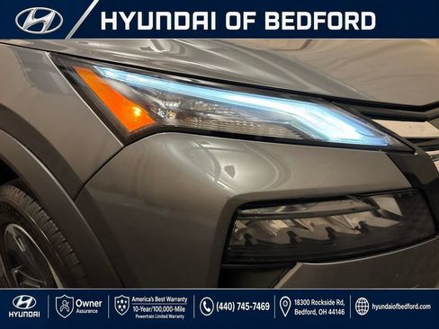 Used 2024 Nissan Rogue SV AWD/4WD image 12