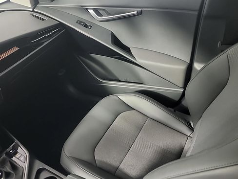 Used 2025 Kia Niro EX image 22