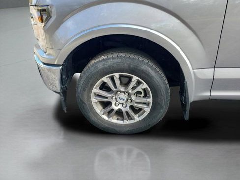 Used 2020 Ford F150 Lariat image 31