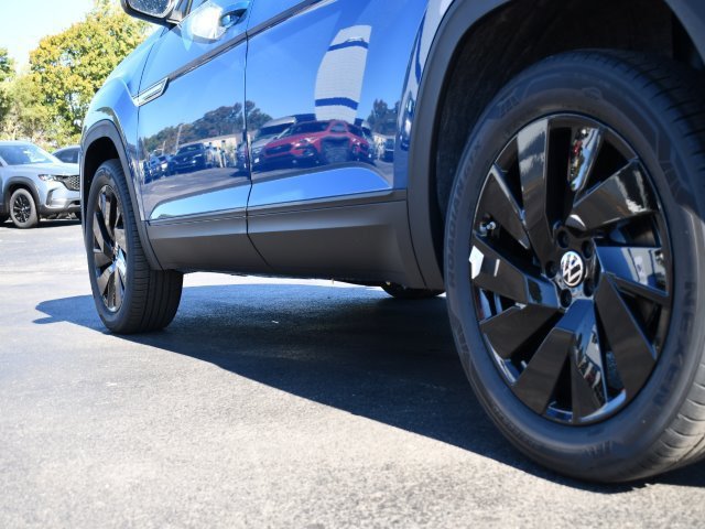 New 2025 Volkswagen Atlas Cross Sport SE AWD/4WD image 9