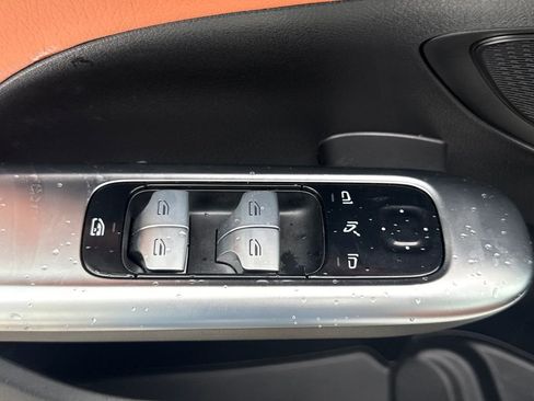 Used 2025 Mercedes-Benz C 300 Sedan image 14