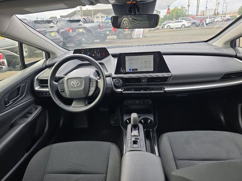 Used 2024 Toyota Prius LE image 20