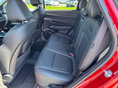 Used 2025 Hyundai Tucson Limited image 10