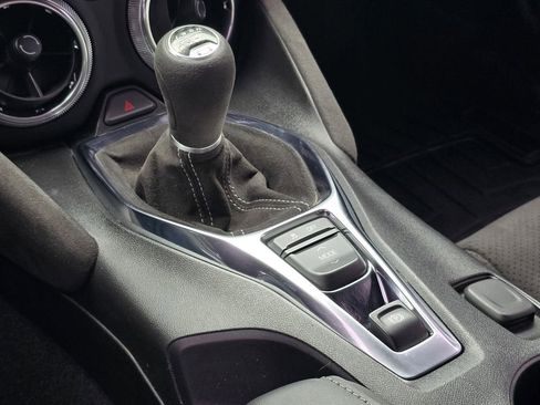 Certified 2022 Chevrolet Camaro SS RWD image 25