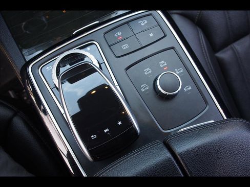 Used 2018 Mercedes-Benz GLS 450 4MATIC image 30