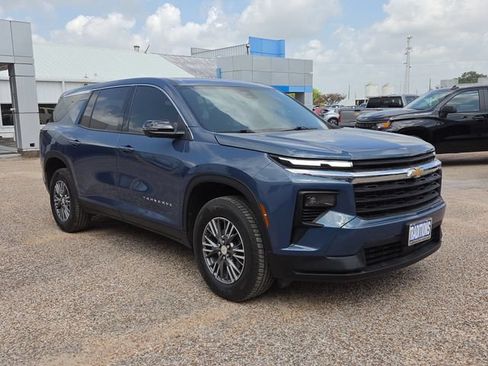 Certified 2024 Chevrolet Traverse LS w/ LPO, Floor Liner Package FWD image 37