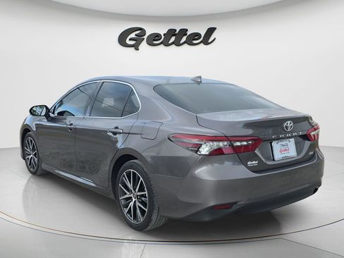 Used 2024 Toyota Camry XLE FWD image 7