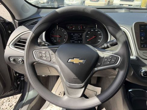 Used 2023 Chevrolet Malibu LT FWD image 11