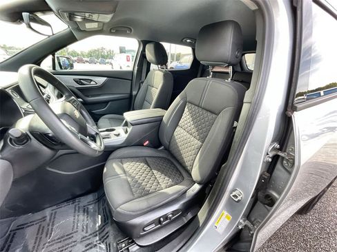Used 2022 Chevrolet Blazer LT image 13