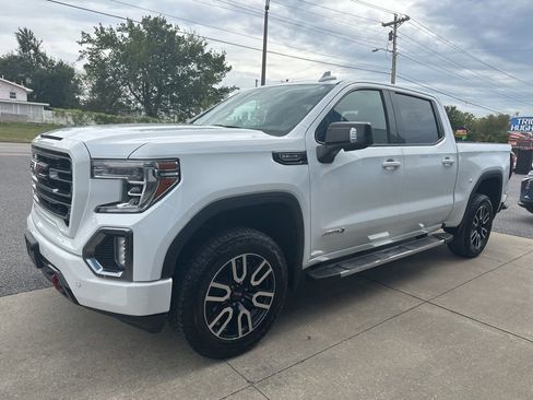 Used 2019 GMC Sierra 1500 AT4 w/ Driver Alert Package I image 6