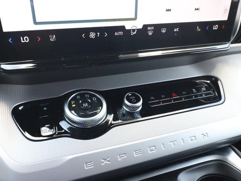 New 2026 Ford Expedition Active RWD image 22